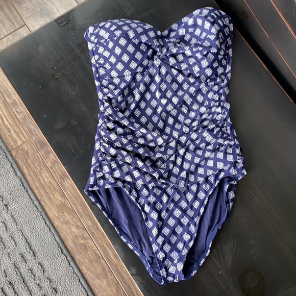 Anne Cole twist front bandeau one piece NWOT - Picture 4 of 6